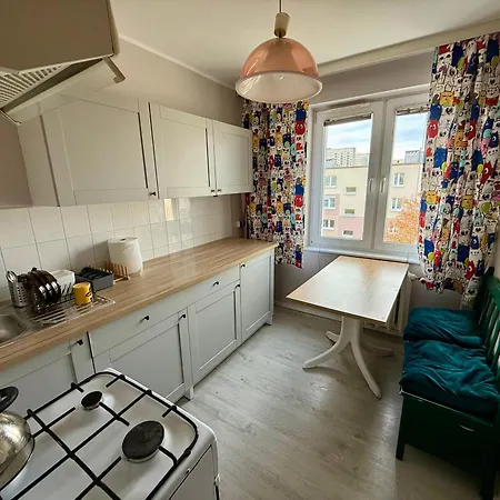 Asti Self Check-in Free Parking ポズナン